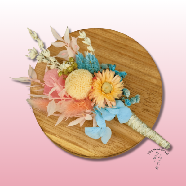Prendido Floral Preservado Multicolor – Un Toque Vibrante y Elegante