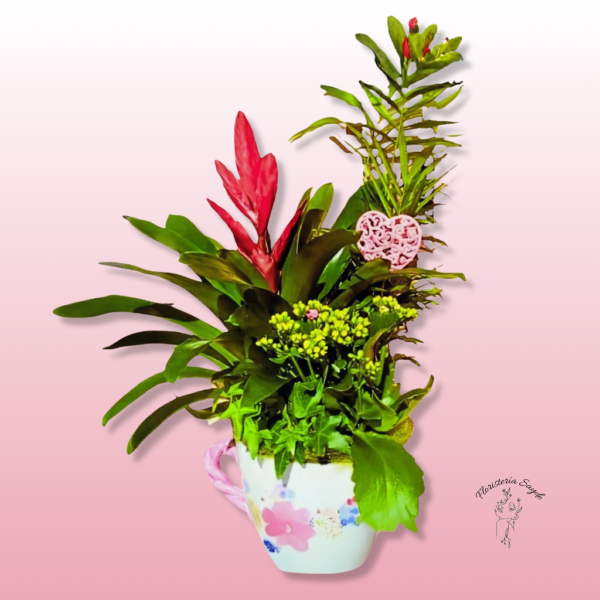 Arreglo Floral en Taza