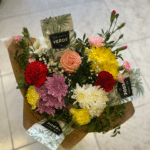 Ramo de CBD con flores frescas y toque relajante en Floristería Sayde, Zaragoza