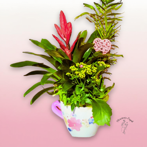 Arreglo Floral en Taza