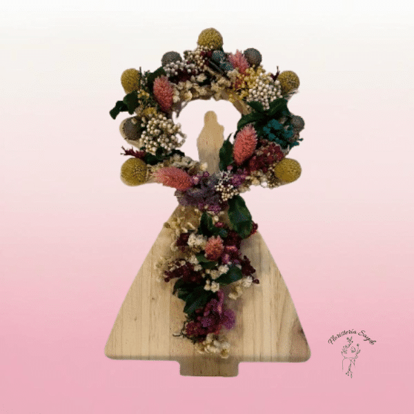 Virgen coronada con flores artesanal