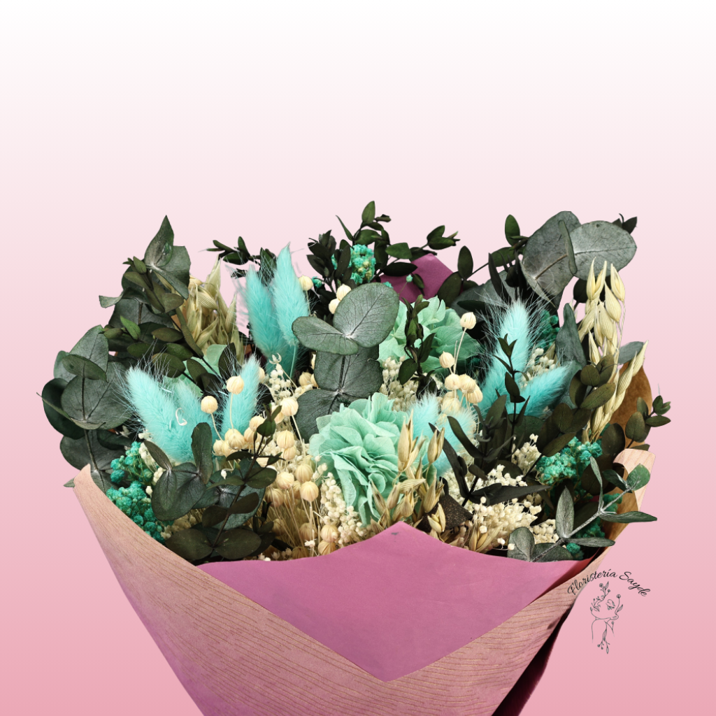 Floristeria Sayde (60) Ramo preservado con hortensias y eucalipto